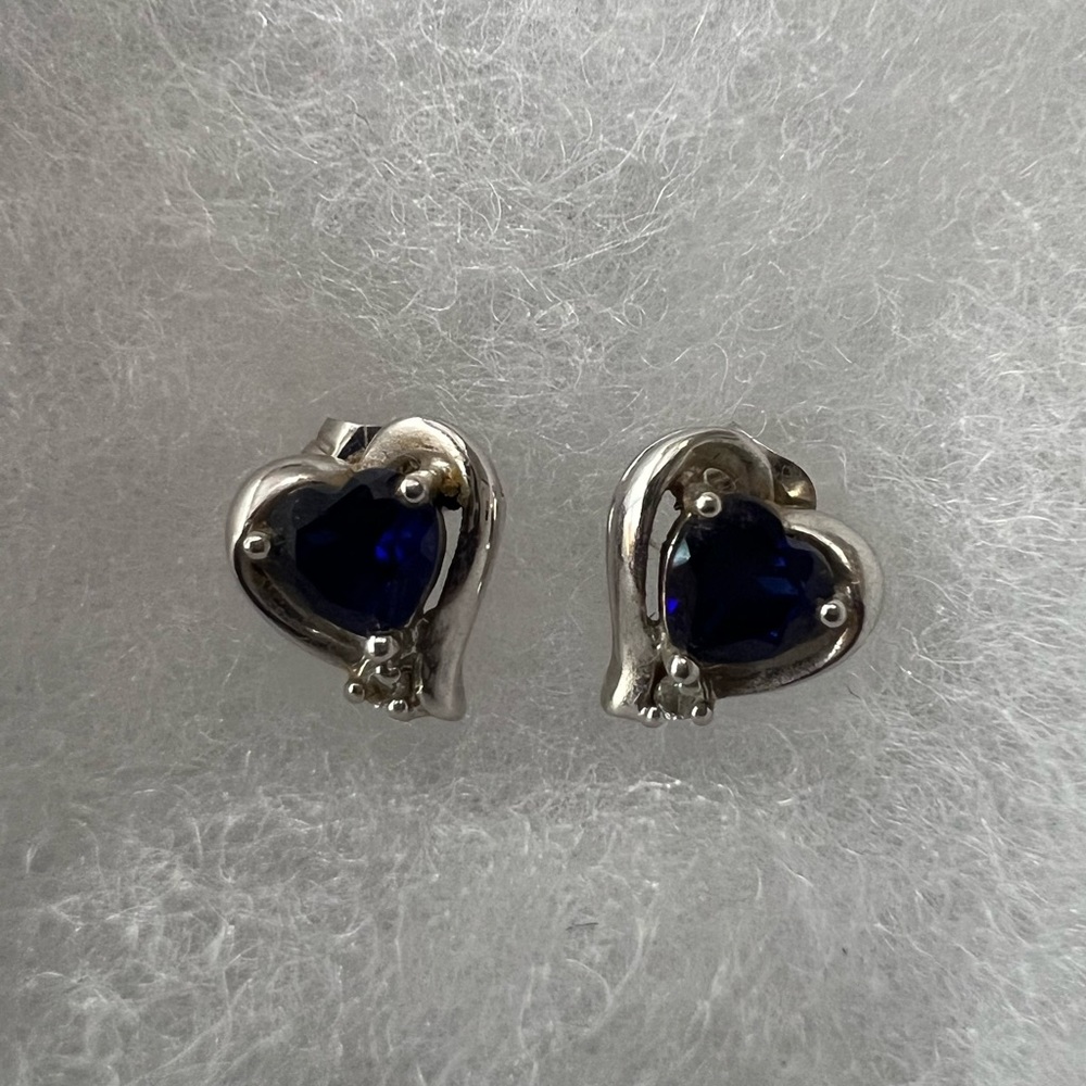 Heart shaped sapphire stud earrings
